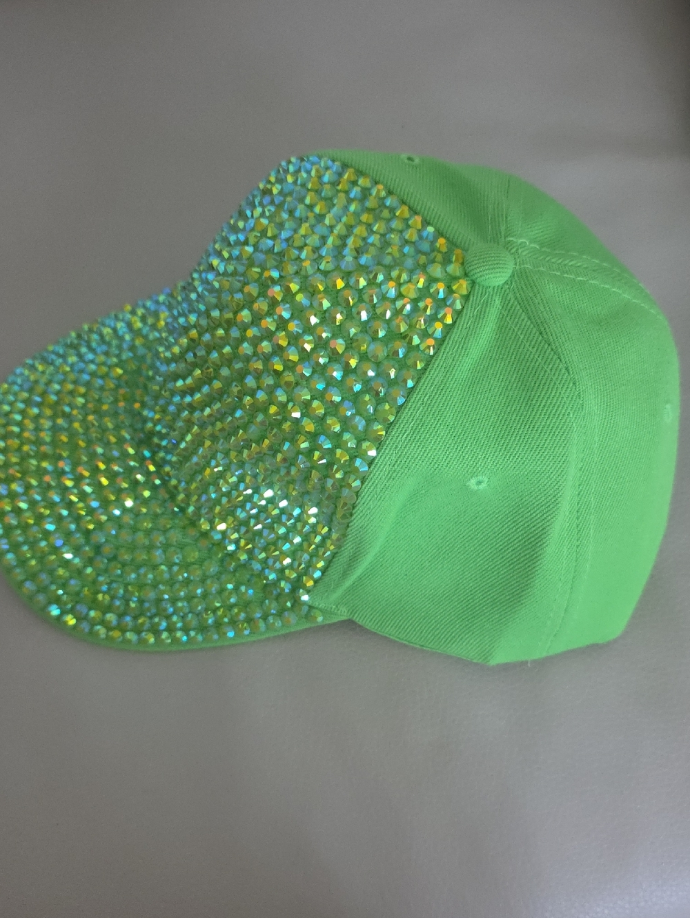 Green Rhinestone Embellished Cap - Picture 3 of 4